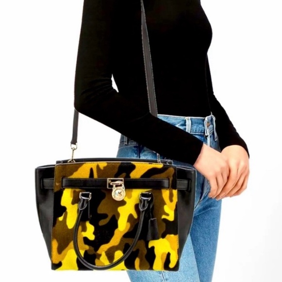 Michael Kors Hamilton Traveler Camouflage large haircalf purse - Picture 1 of 14